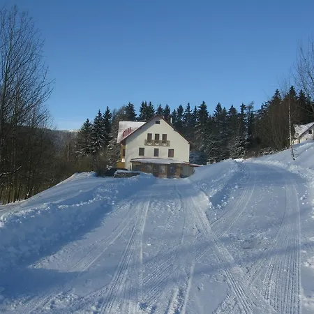 Cerny Petr Konukevi 3*