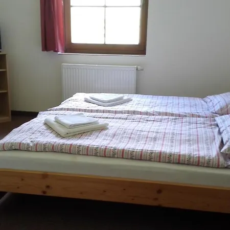 Cerny Petr Konukevi Strážné